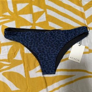 BNWT Acacia Makai Bottoms